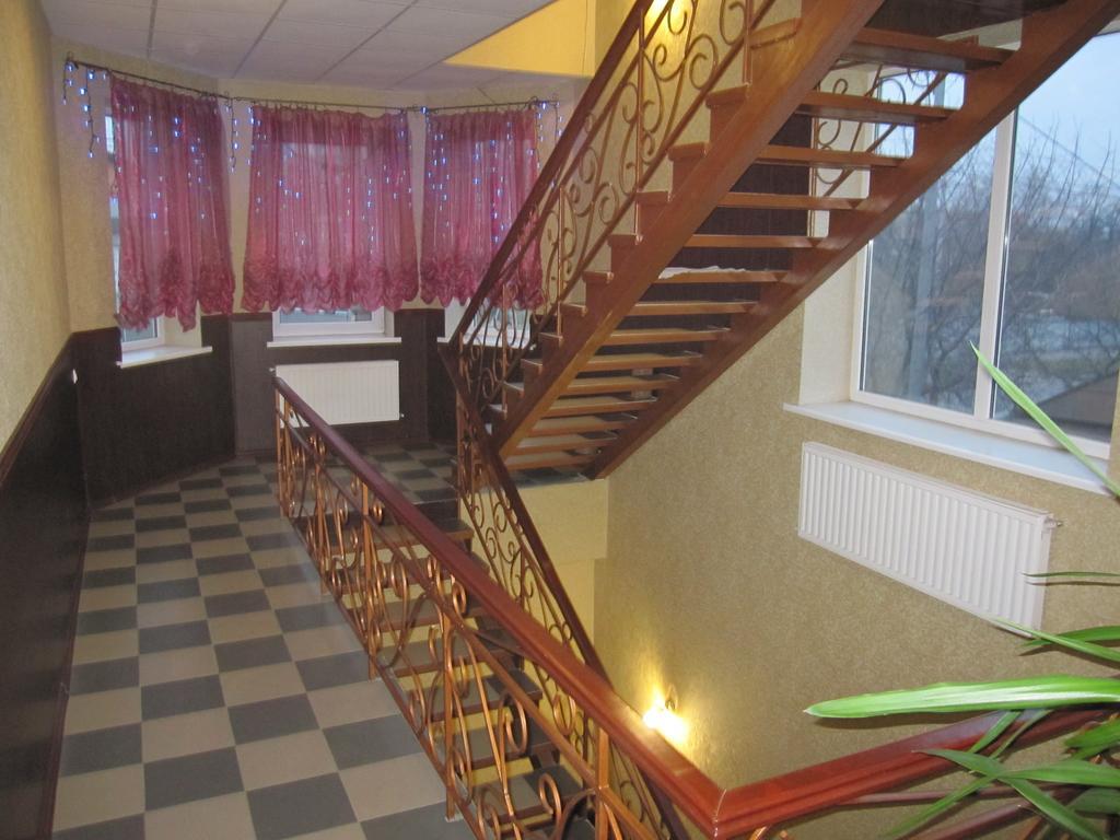 Jaguar Hotel Complex Харков Екстериор снимка