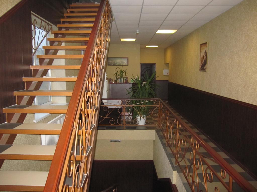 Jaguar Hotel Complex Харков Екстериор снимка