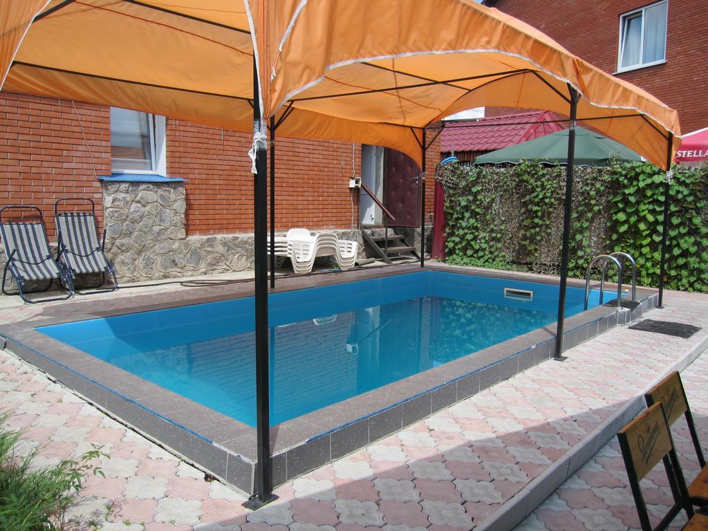 Jaguar Hotel Complex Харков Екстериор снимка