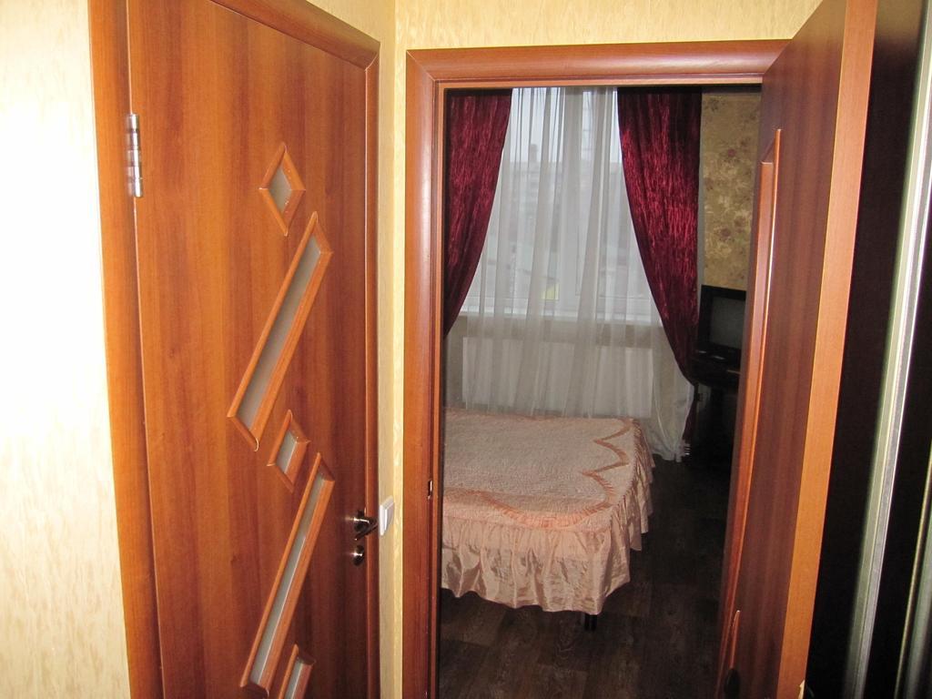 Jaguar Hotel Complex Харков Стая снимка